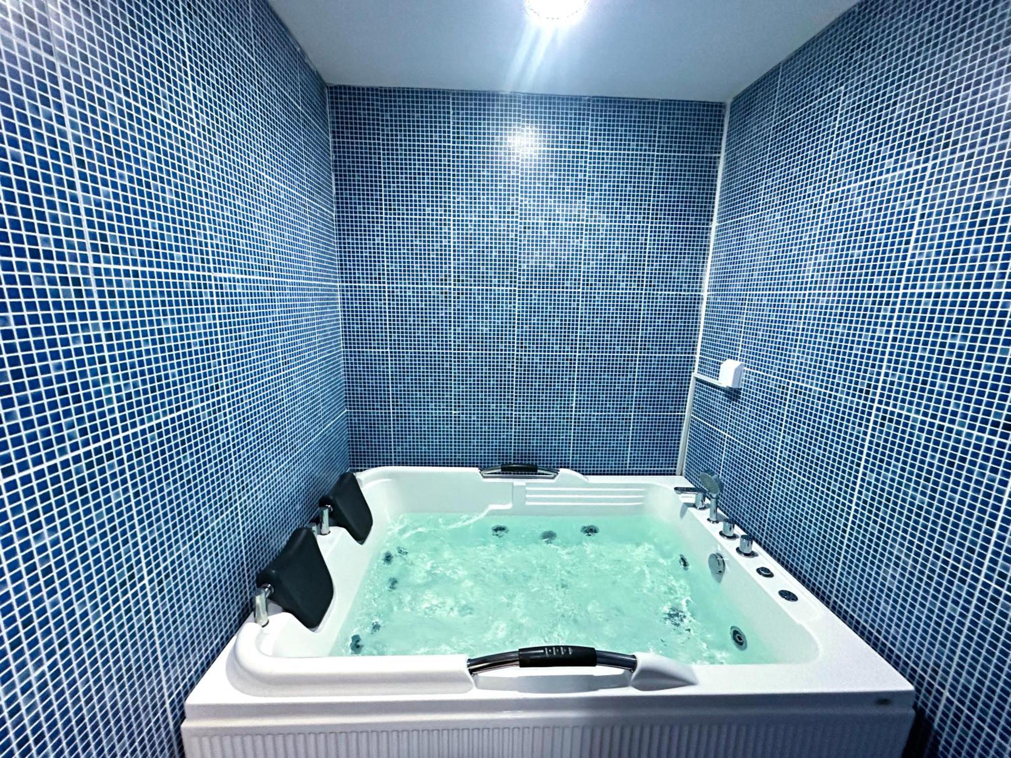 The Victory Hotel 도하 외부 사진